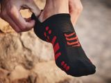 Ponožky Compressport No Show Socks - Black/Red